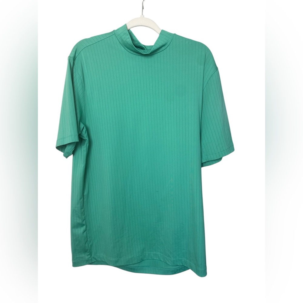 Nike Men’s Green Short Sleeve T-Shirt Medium Athletic Dri-Fit Crew Neck Tee